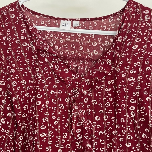 Burgundy Gap Top - Picture 4 of 10